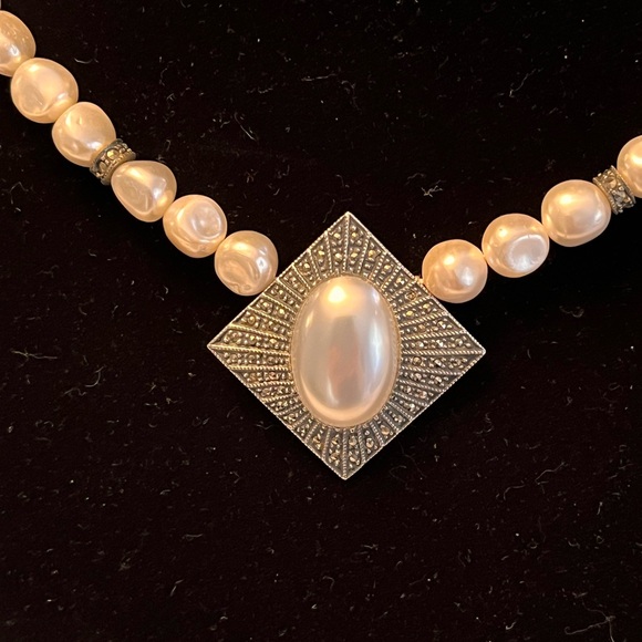 VINTAGE Judith Jack Sterling and faux pearl marcasite necklace and earrings. - Picture 2 of 10